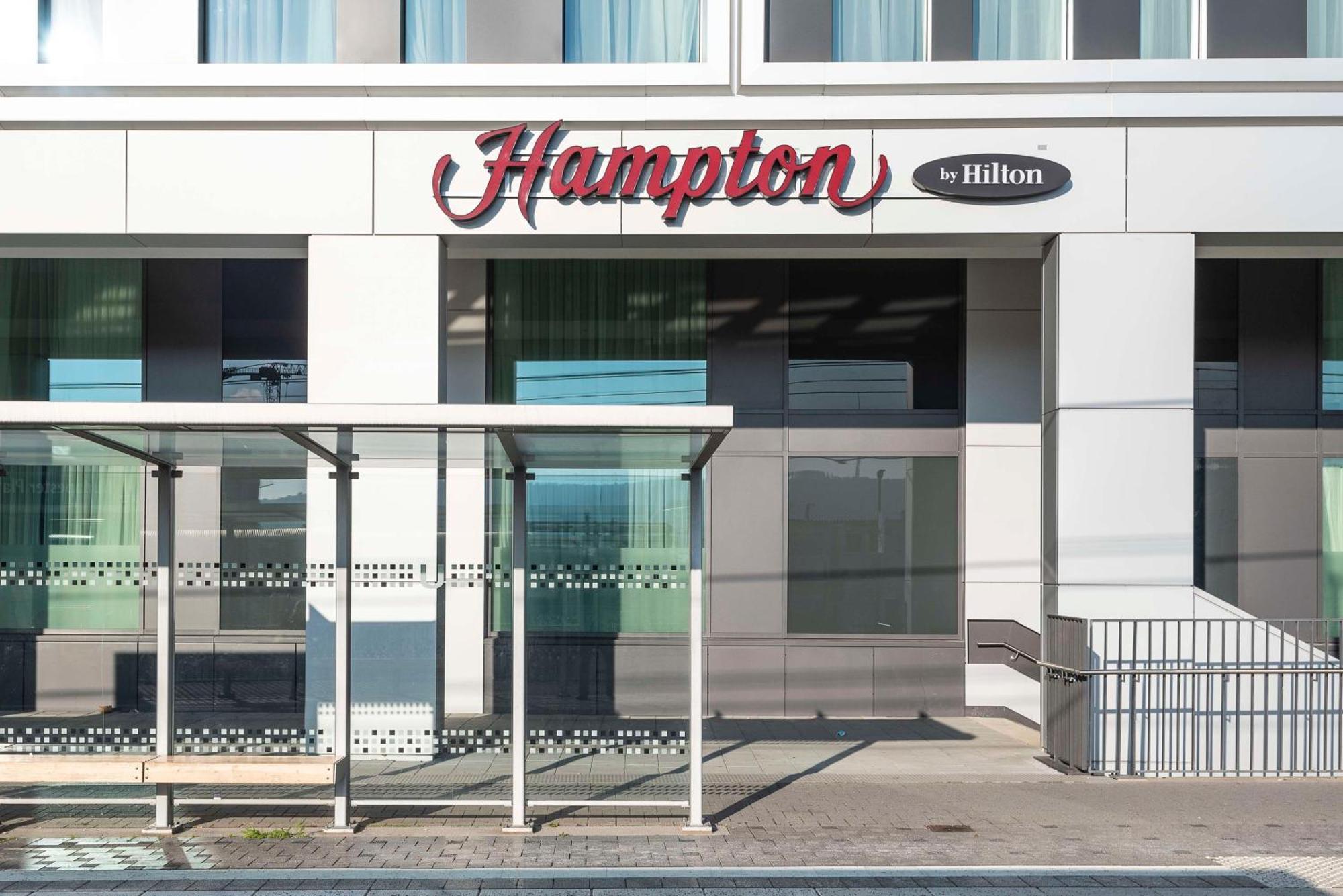 Hampton By Hilton Stuttgart City Centre Exterior foto